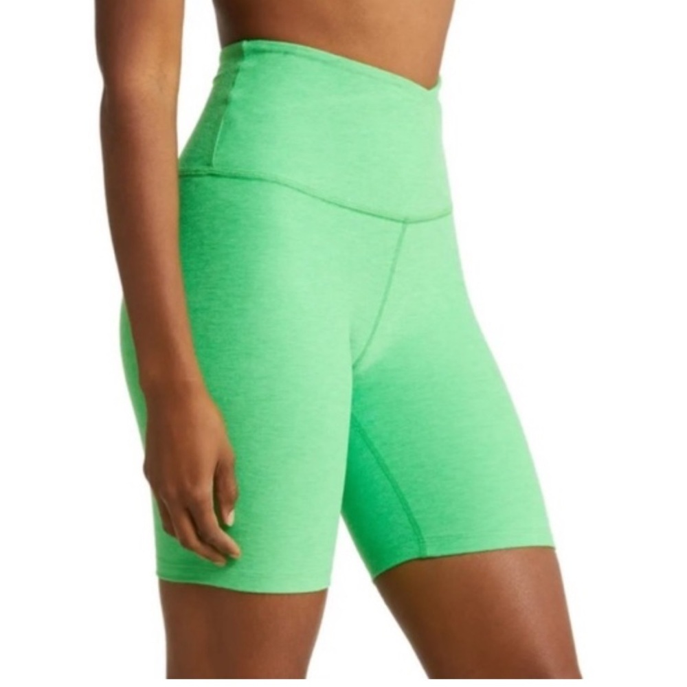 Beyond Yoga Spacedye At Your Leisure High Waisted Biker Shorts Line green SZ XS